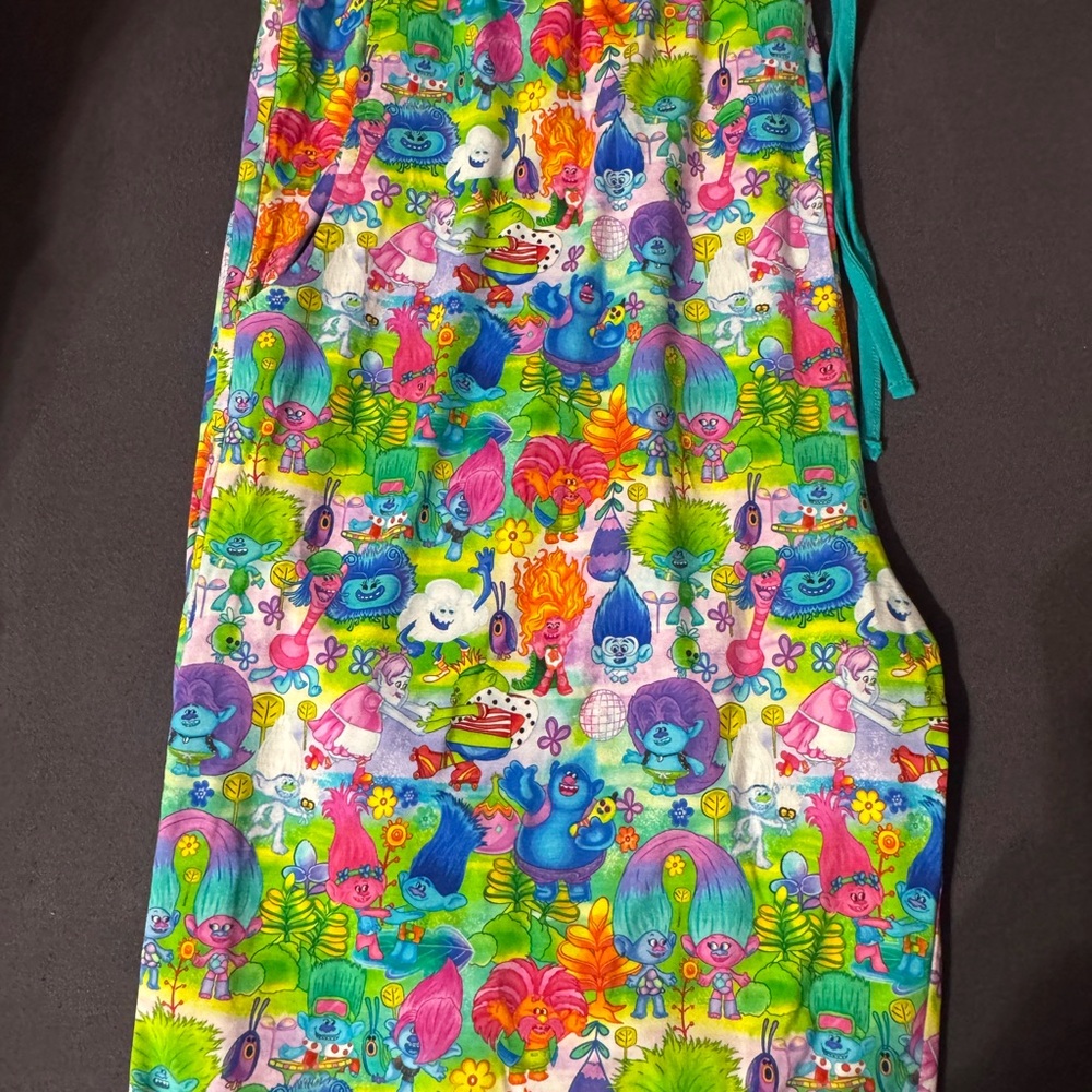 Millie‎ Rose bamboo shorts, Men's lg, Trolls print NWOT